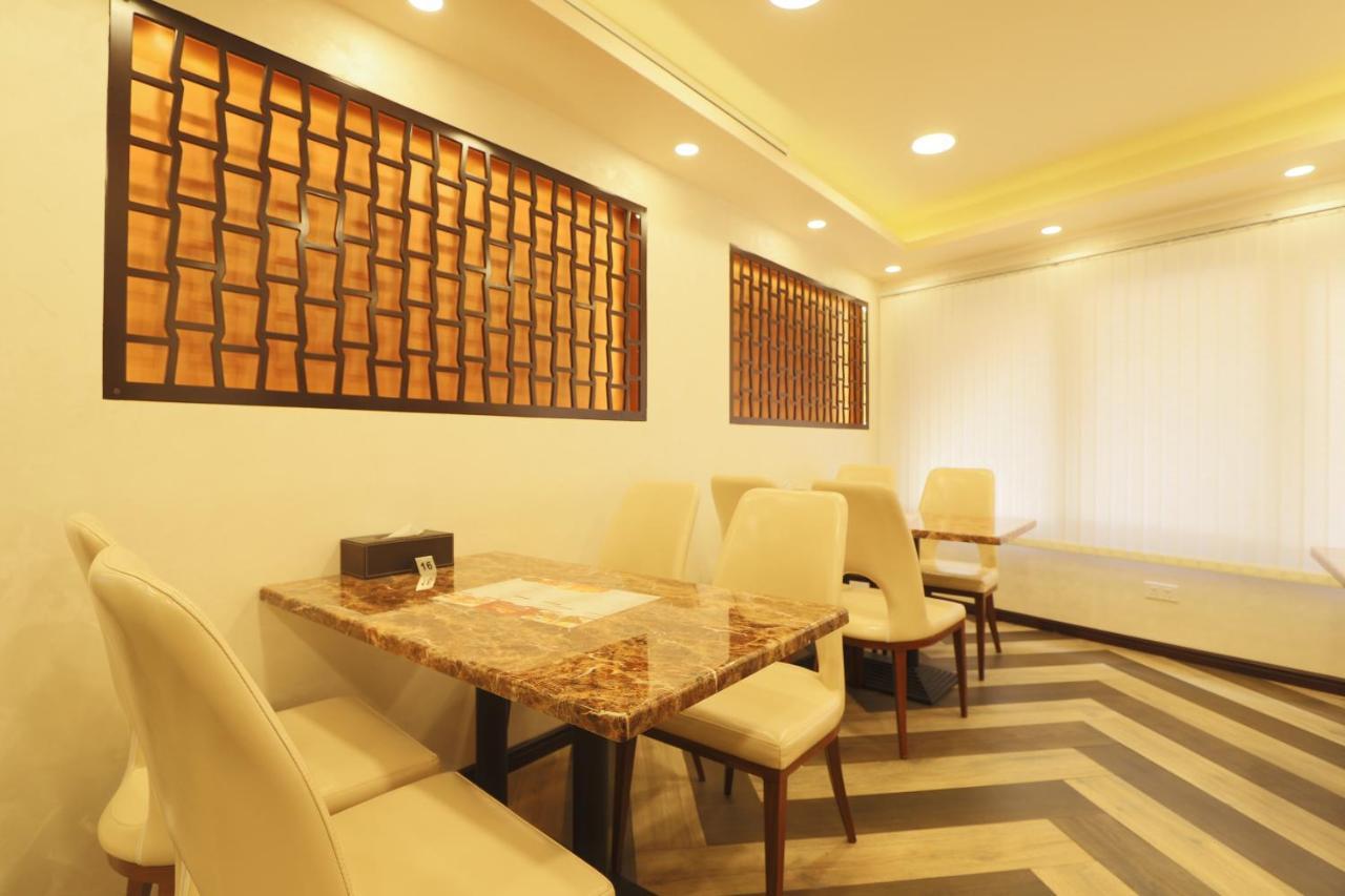 24 Gold Hotel Dubai Exterior photo